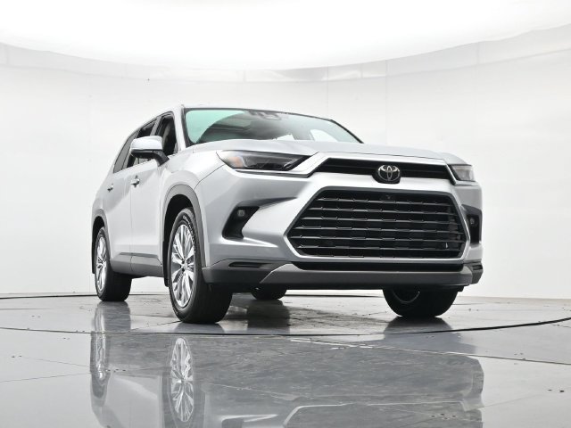 Used 2024 Toyota Grand Highlander AWD image 31