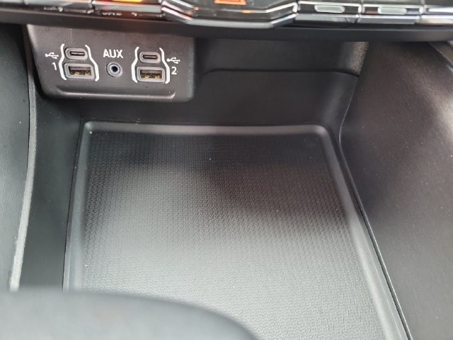 Used 2023 Dodge Durango SXT Launch Edition AWD/4WD image 29