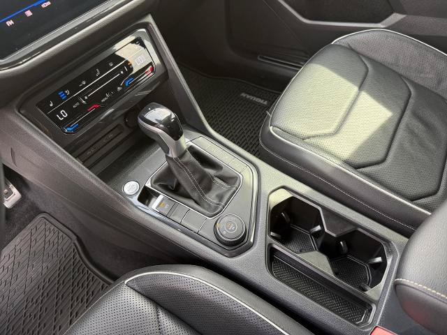 Used 2022 Volkswagen Tiguan SEL R-Line AWD/4WD image 23