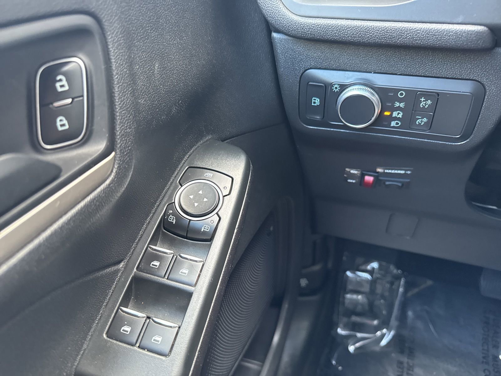 Certified 2022 Ford Escape SE image 25