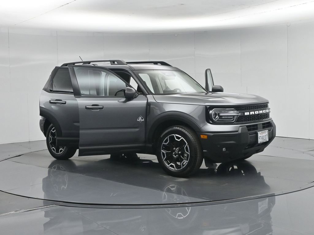Certified 2025 Ford Bronco Sport Outer Banks w/ Outer Banks Tech Package+ AWD/4WD image 35