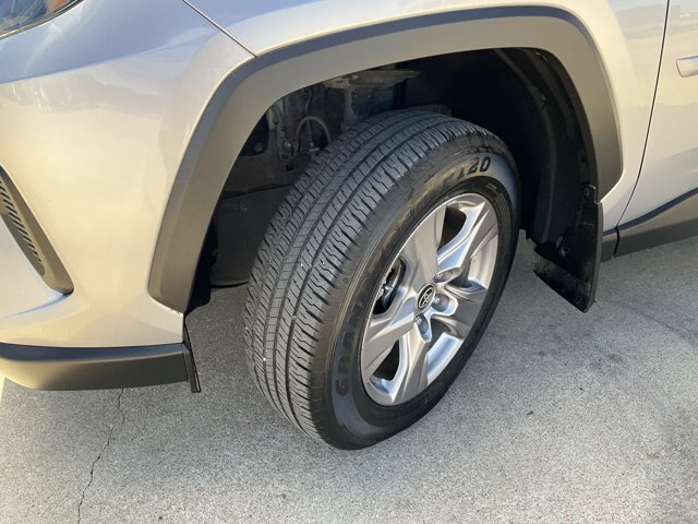 Used 2024 Toyota RAV4 XLE FWD image 24