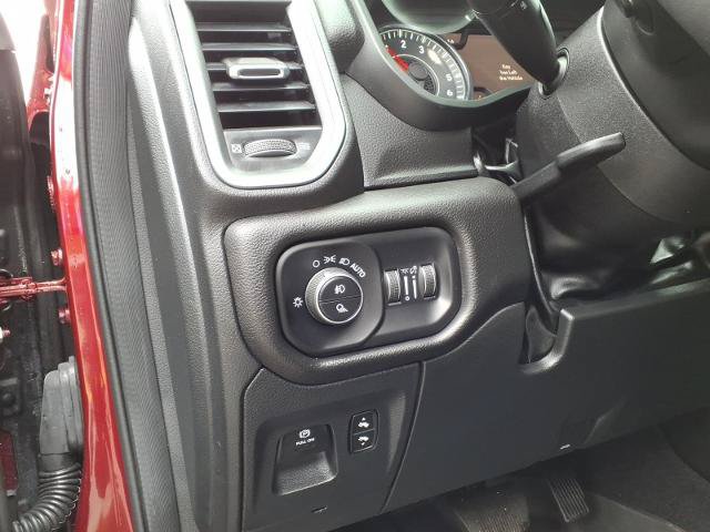 Used 2025 RAM 1500 Big Horn AWD/4WD image 12