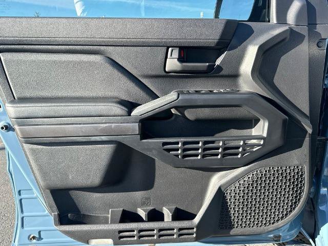 Used 2025 Toyota 4Runner SR5 AWD/4WD image 13