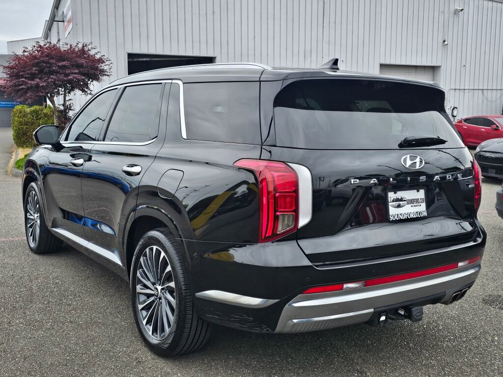 Used 2025 Hyundai Palisade Calligraphy AWD/4WD image 3