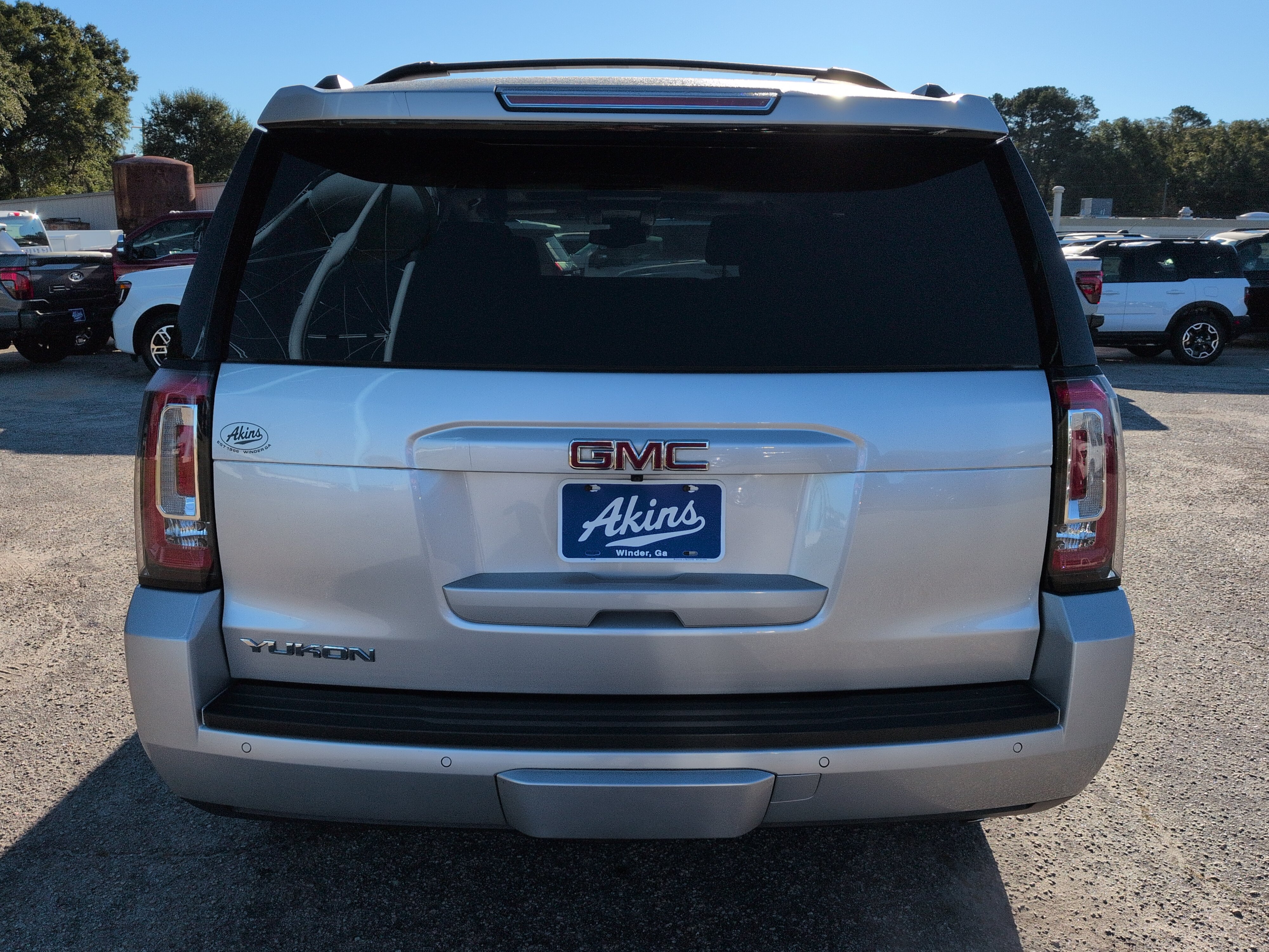 Used 2019 GMC Yukon SLT w/ Premium Edition RWD image 4