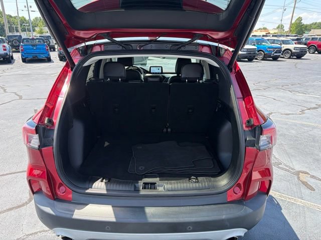 Certified 2022 Ford Escape SEL w/ Technology Package AWD/4WD image 11