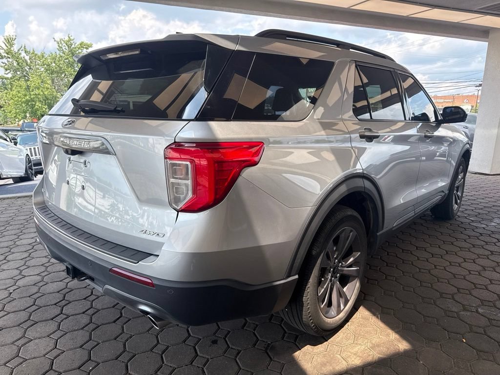 Certified 2023 Ford Explorer XLT w/ Equipment Group 202A AWD/4WD image 6
