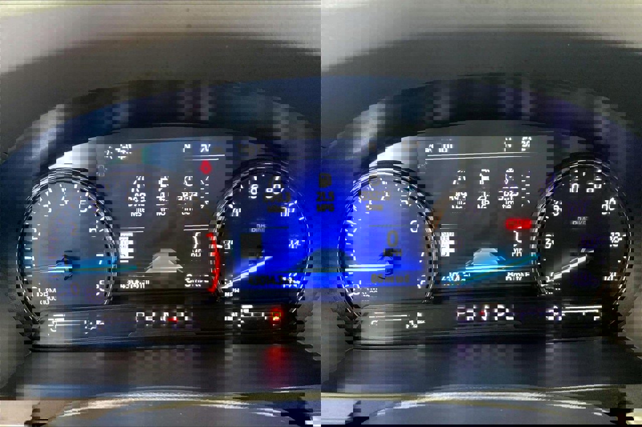 Certified 2022 Ford Explorer XLT w/ Equipment Group 202A image 23