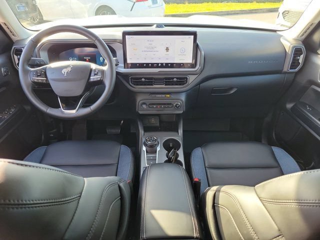 Certified 2025 Ford Bronco Sport Outer Banks w/ Outer Banks Tech Package+ AWD/4WD image 18