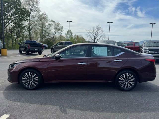 Used 2025 Nissan Altima 2.5 SV FWD image 4