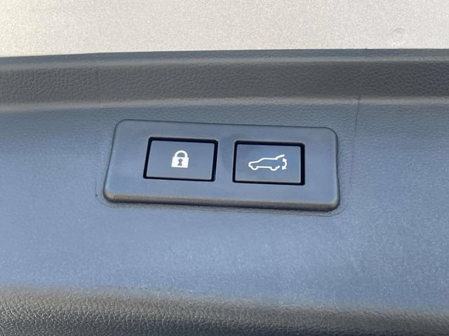 Used 2024 Subaru Outback Premium AWD/4WD image 12