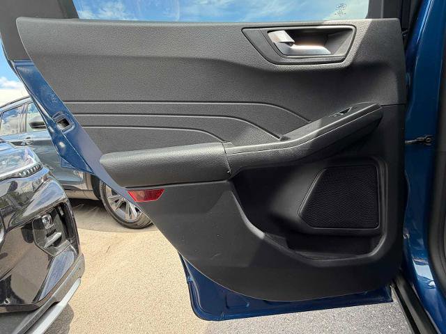 Certified 2022 Ford Escape SEL w/ SEL Stealth AWD Package image 22