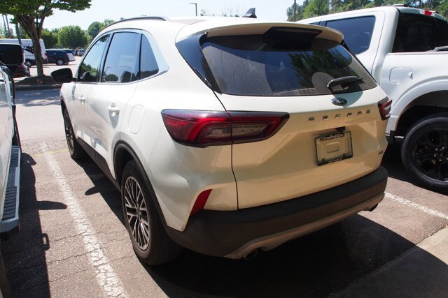 Certified 2025 Ford Escape SE FWD image 5