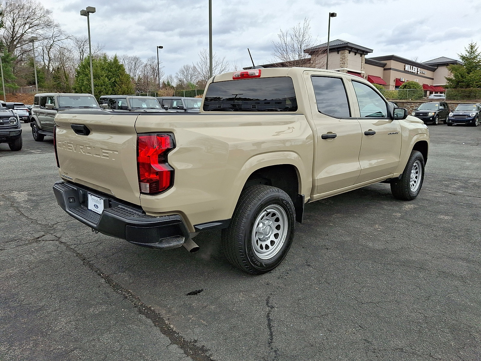 Used 2023 Chevrolet Colorado W/T image 4