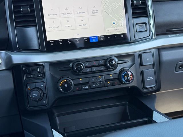 Certified 2025 Ford F350 XLT w/ Black Appearance Package AWD/4WD image 28