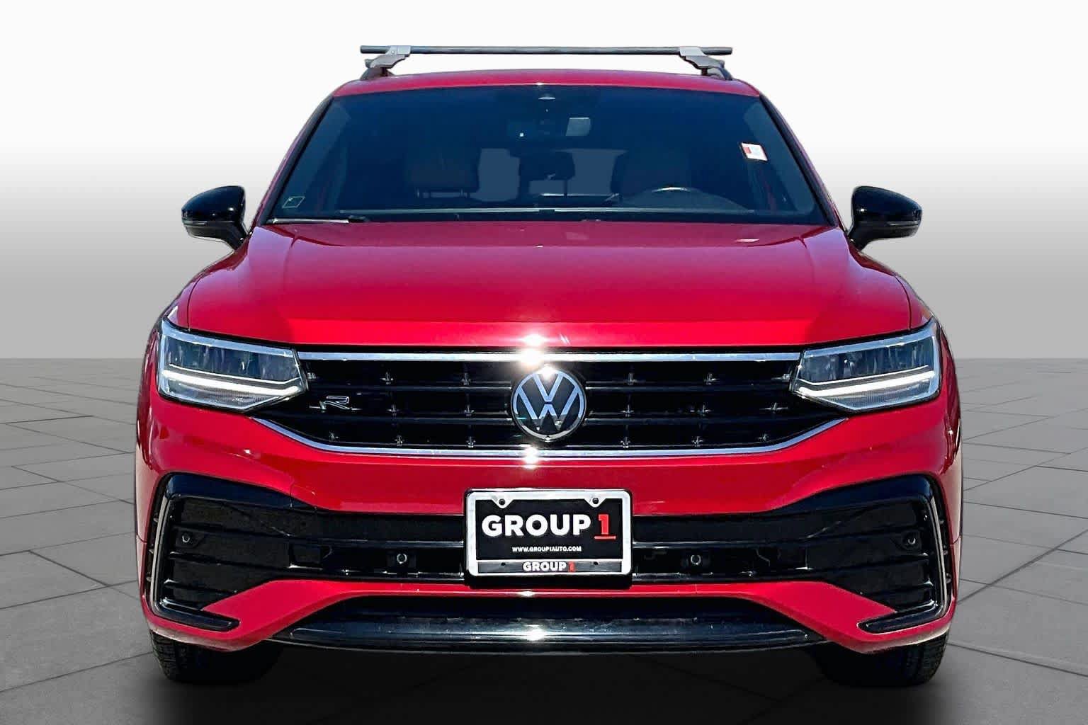 Used 2024 Volkswagen Tiguan SE R-Line w/ MDO Package, Three-Row FWD image 4