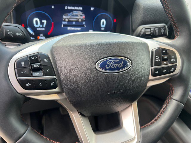 Certified 2025 Ford Explorer Active AWD/4WD image 13