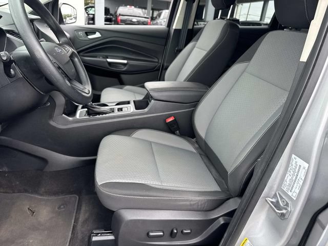 Certified 2019 Ford Escape SE FWD image 17