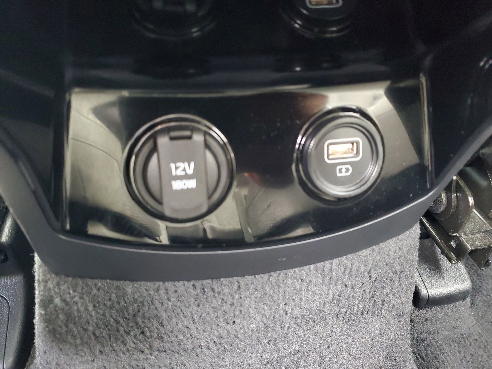 Used 2023 Kia Sorento SX image 13