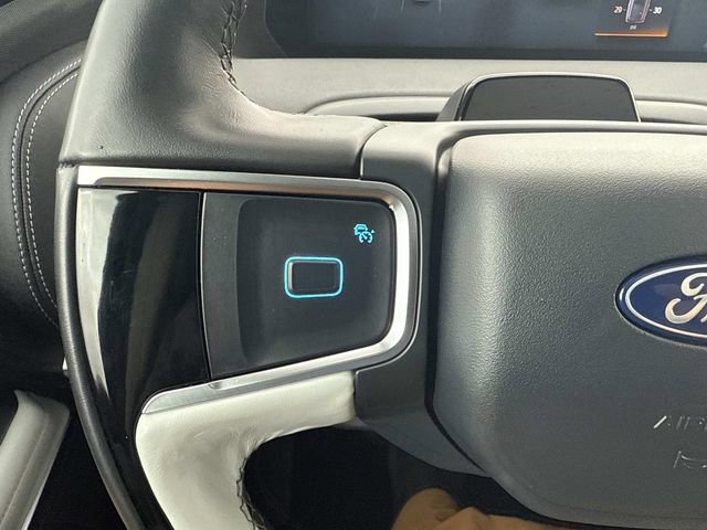 Certified 2025 Ford Expedition Max Platinum image 36