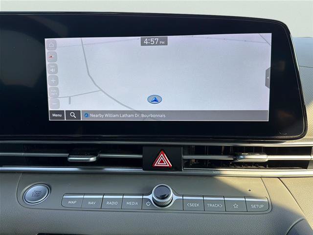 Used 2025 Hyundai Elantra SEL FWD image 23