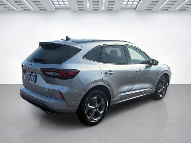 Certified 2024 Ford Escape ST-Line w/ Tech Pack #1 AWD/4WD image 3