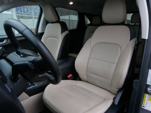 Certified 2022 Ford Escape Titanium image 11