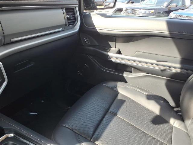 Certified 2024 Ford Expedition XLT image 19