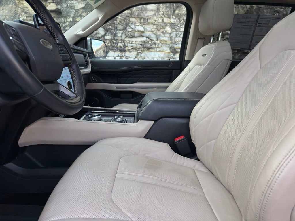 Certified 2023 Ford Expedition Platinum image 21