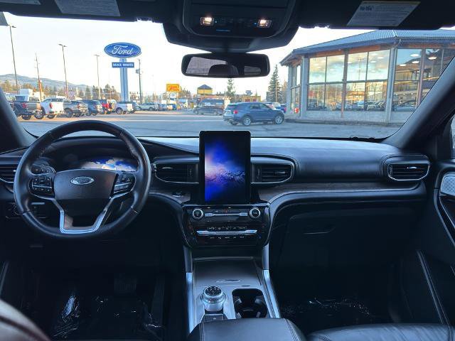 Certified 2024 Ford Explorer Platinum w/ Technology Package image 31