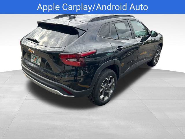 Used 2025 Chevrolet Trax LT FWD image 4