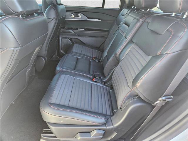 Certified 2025 Ford Explorer ST-Line RWD image 19