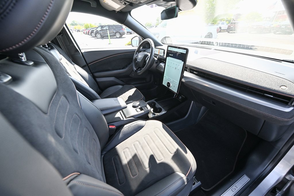 Certified 2021 Ford Mustang Mach-E GT image 24