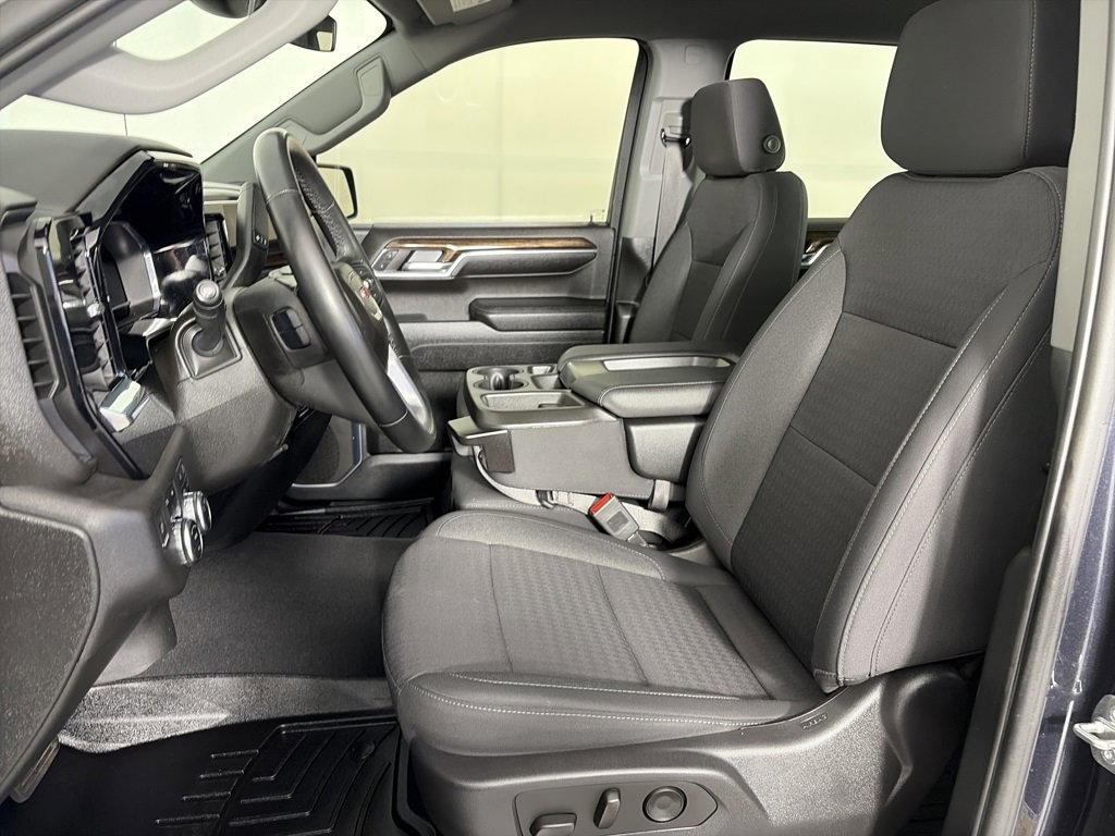 Used 2023 GMC Sierra 1500 SLE w/ Preferred Package image 11
