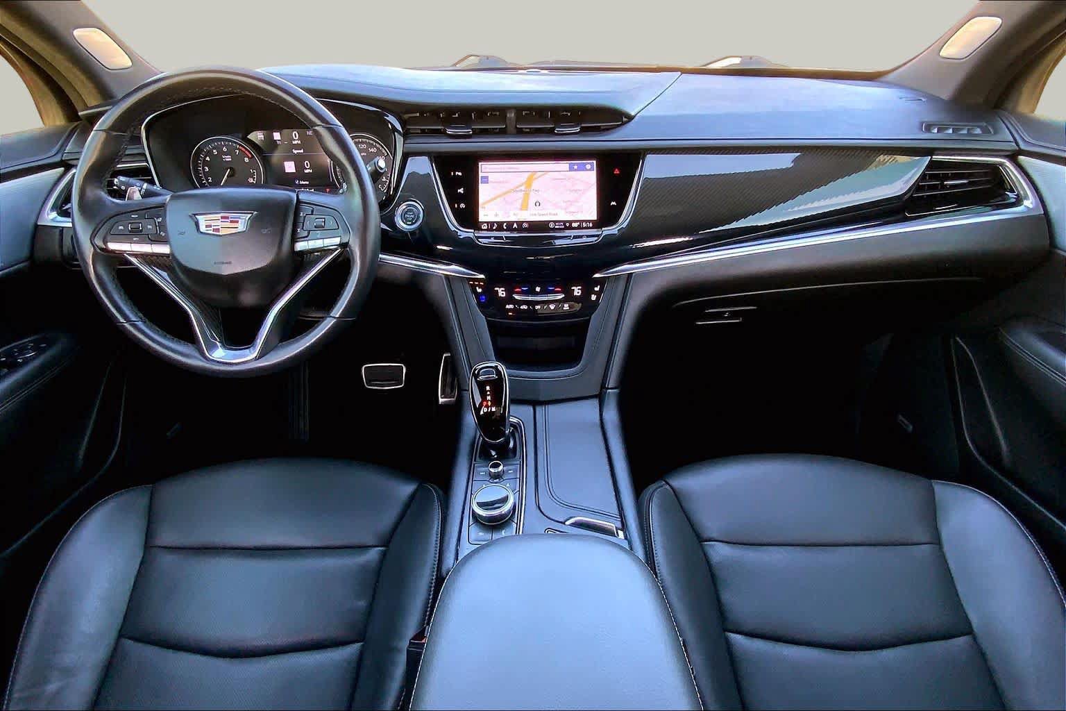 Used 2024 Cadillac XT6 Sport w/ Technology Package AWD/4WD image 16