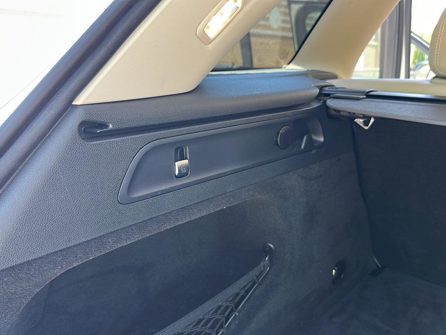 Used 2021 Mercedes-Benz GLC 300 4MATIC image 31