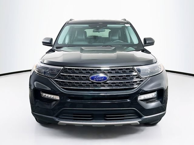 Certified 2024 Ford Explorer XLT w/ Equipment Group 202A AWD/4WD image 3