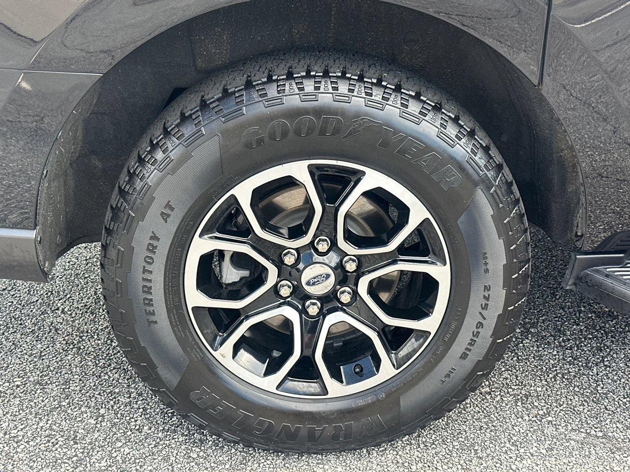 Certified 2024 Ford Expedition Max XLT RWD image 19