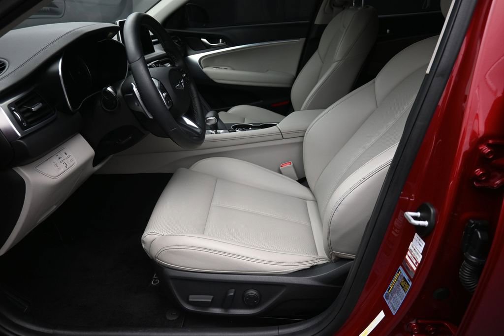 Used 2020 Genesis G70 2.0T RWD image 21