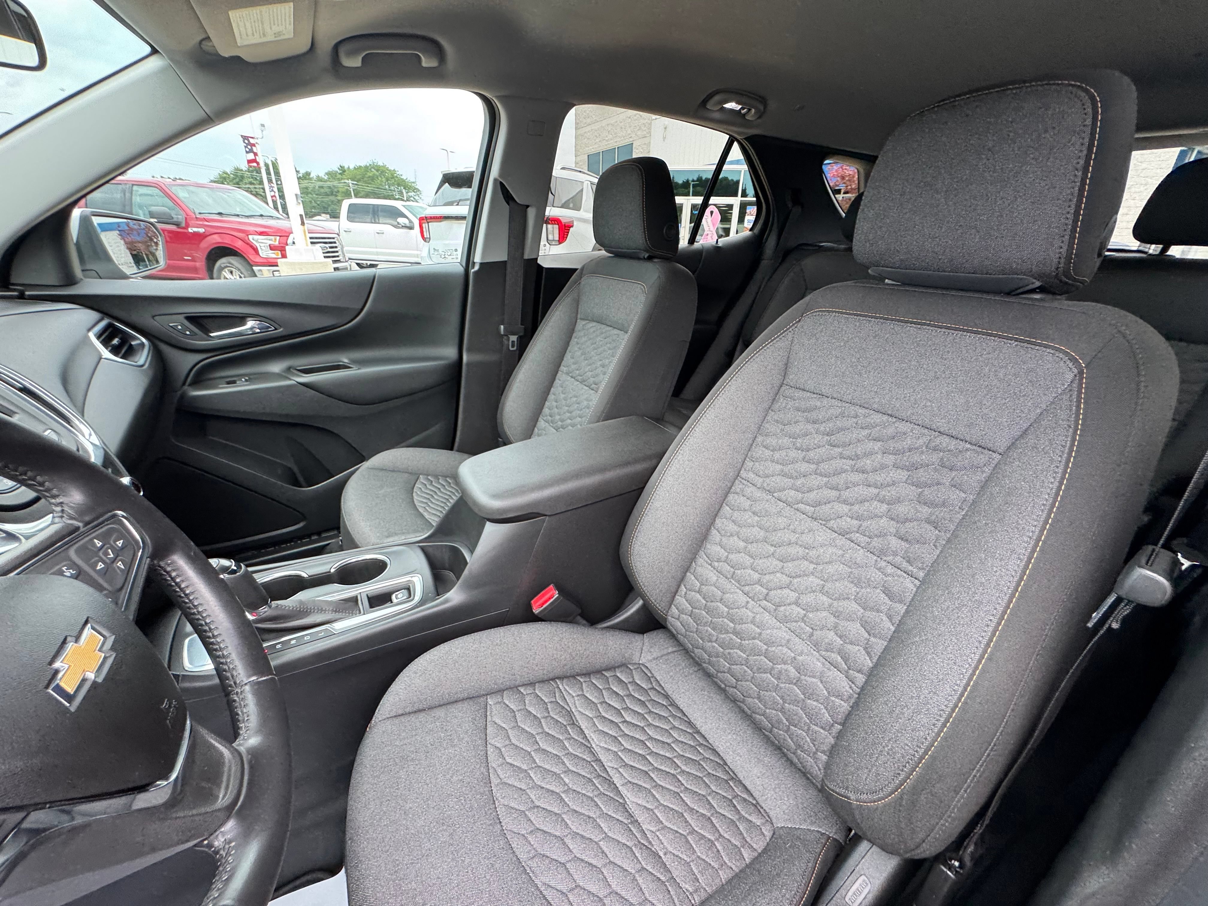 Used 2020 Chevrolet Equinox LT FWD image 28