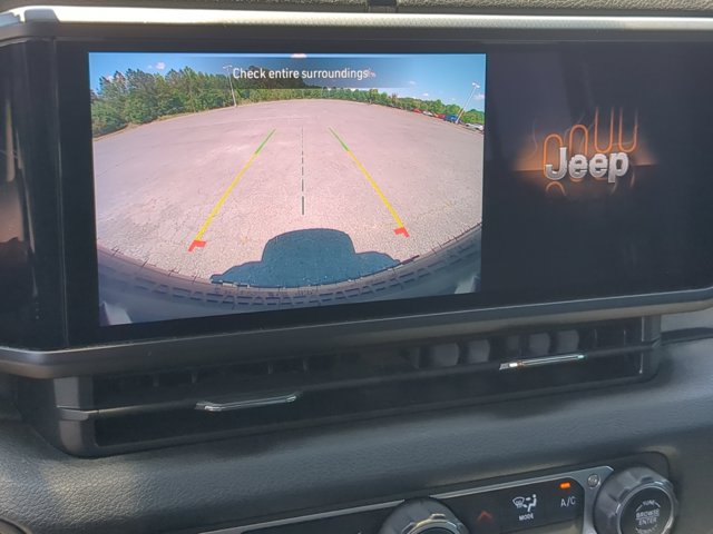 Used 2024 Jeep Wrangler Unlimited Sport AWD/4WD image 23