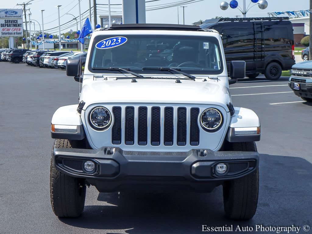 Used 2023 Jeep Wrangler Unlimited Sahara AWD/4WD image 2