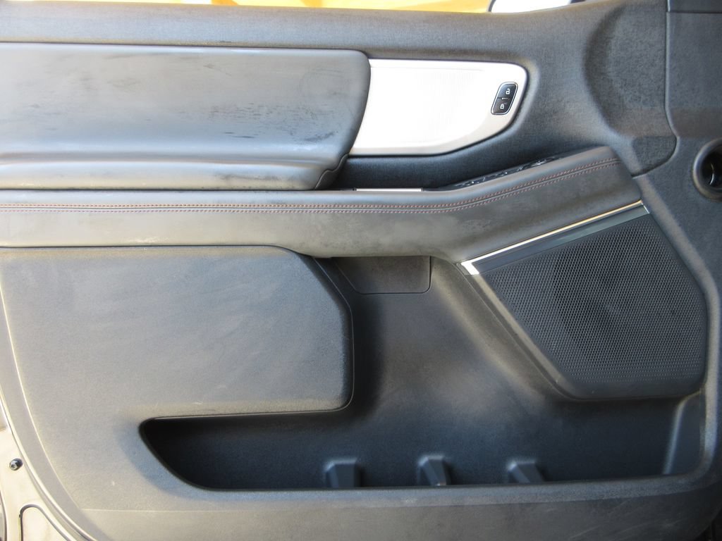 Certified 2025 Ford Expedition Max Active AWD/4WD image 9