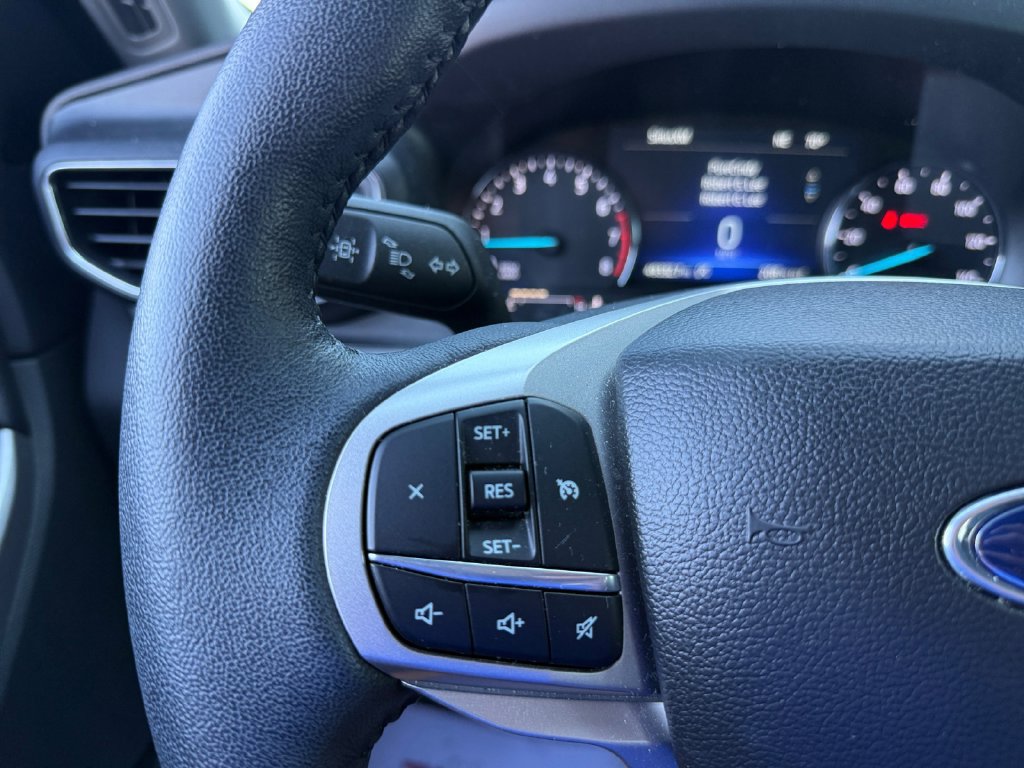Certified 2023 Ford Explorer XLT w/ Equipment Group 202A AWD/4WD image 16