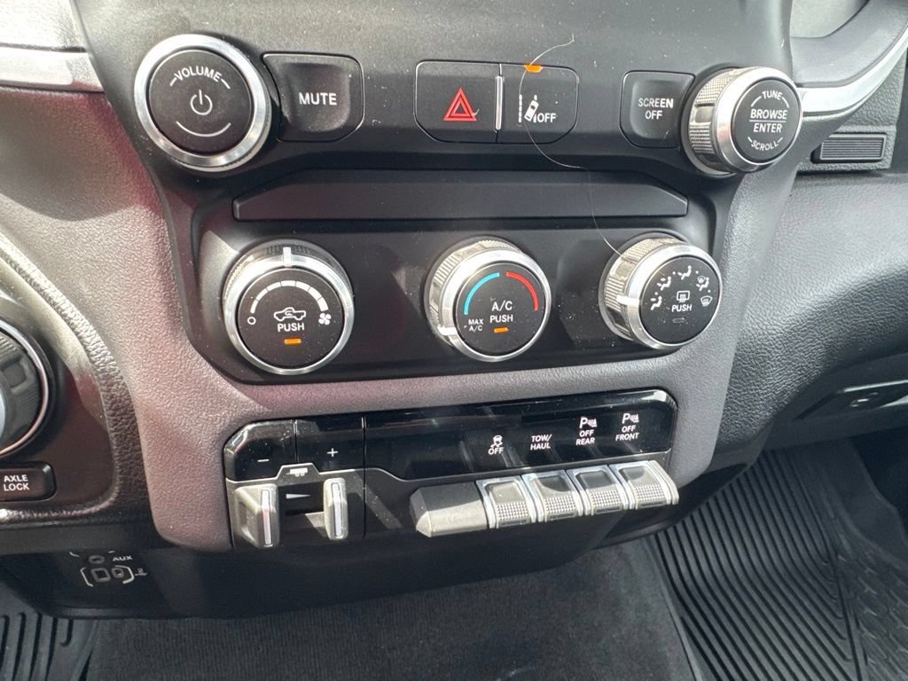 Used 2022 RAM 1500 Big Horn AWD/4WD image 22