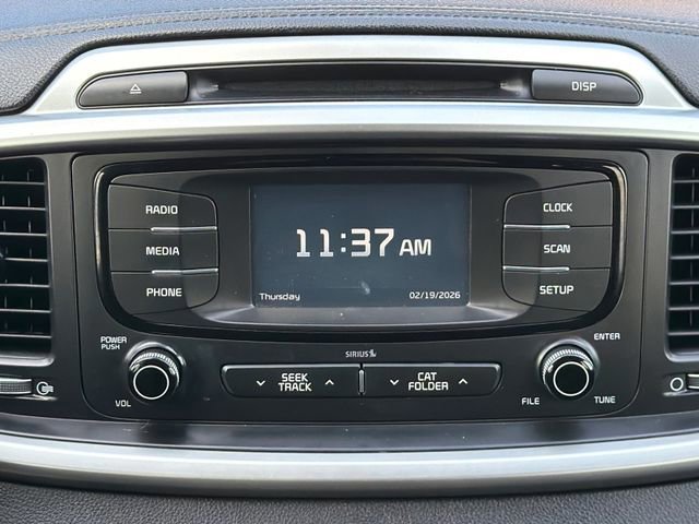 Used 2017 Kia Sorento LX image 17