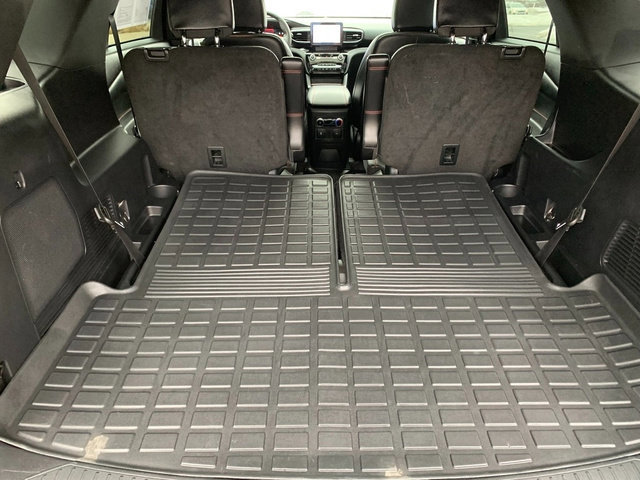 Certified 2023 Ford Explorer ST-Line w/ Class IV Trailer Tow Package image 17