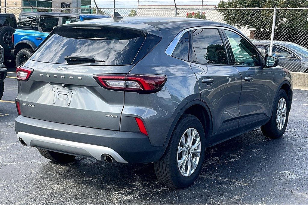 Certified 2023 Ford Escape Active AWD/4WD image 12