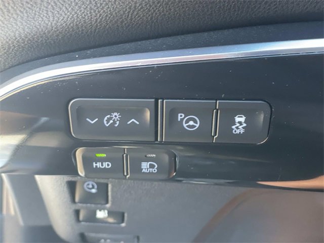 Used 2017 Toyota Prius Prime Advanced image 17